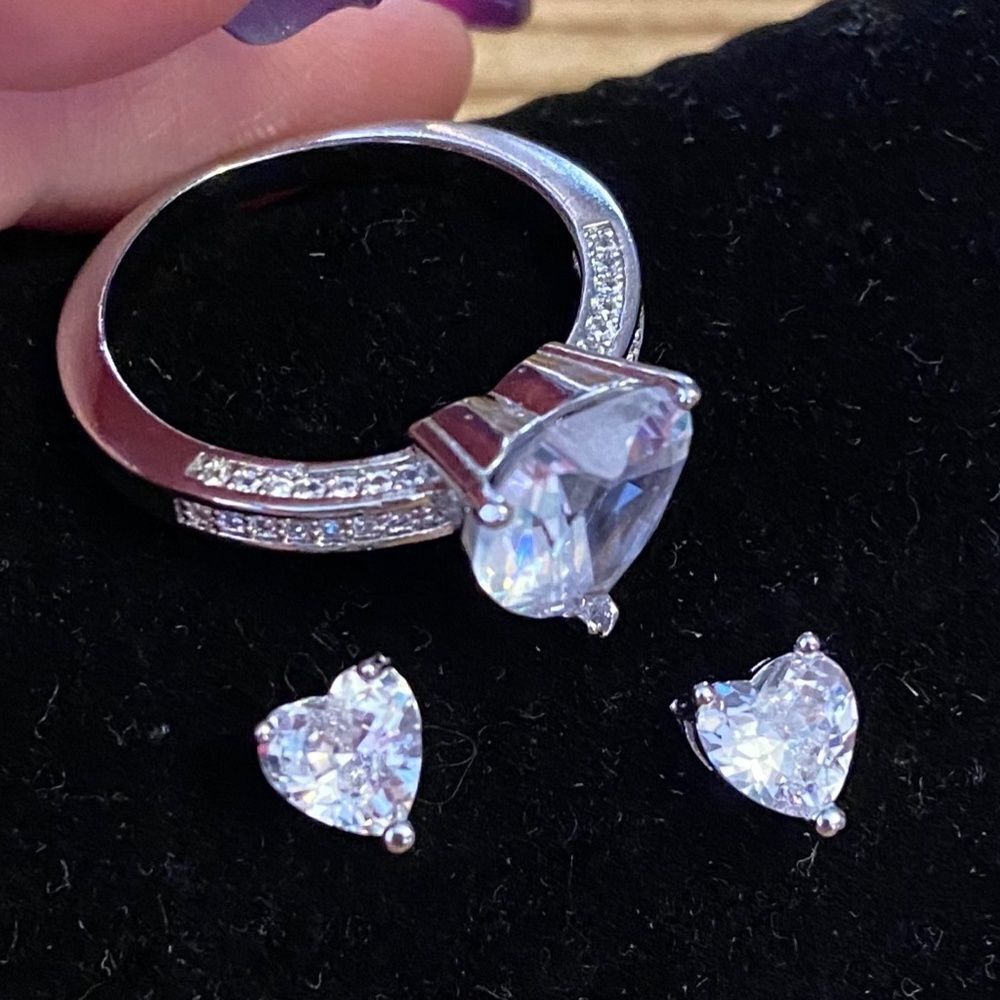 Sterling silver Heart Ring & Earring Set Size 9 - Picture 15 of 16